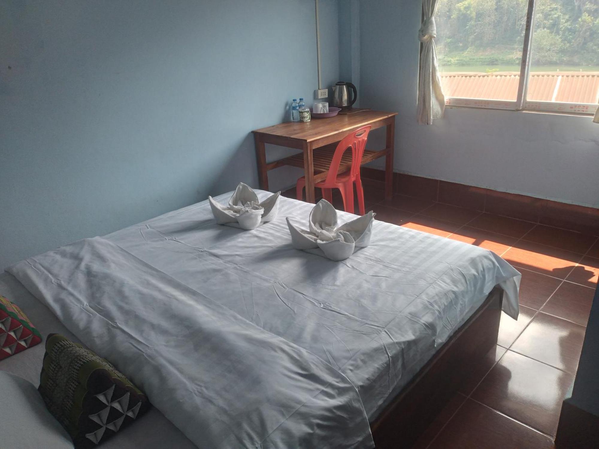 Lamorn Guesthouse Nongkhiaw الغرفة الصورة