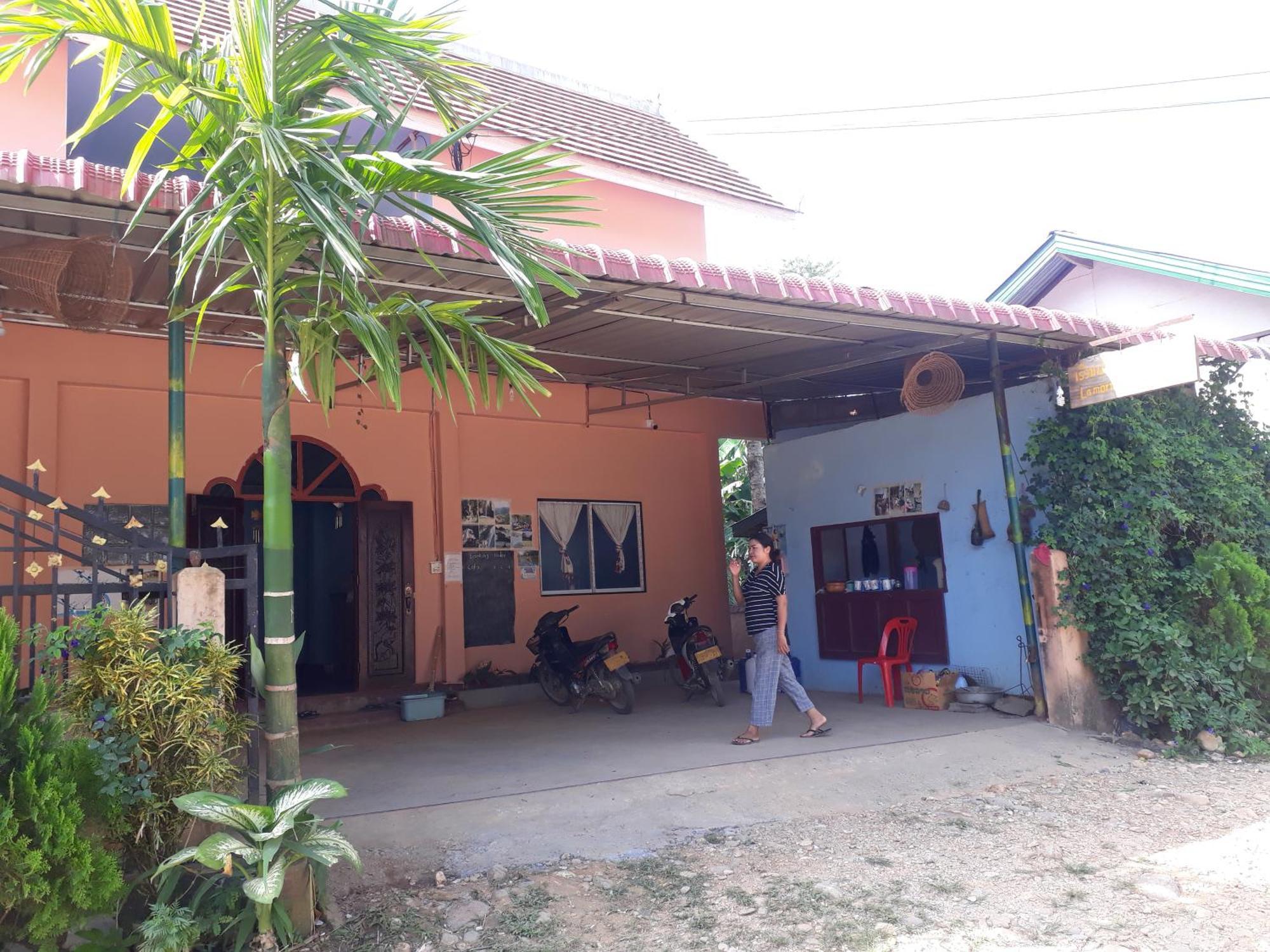 Lamorn Guesthouse Nongkhiaw الغرفة الصورة